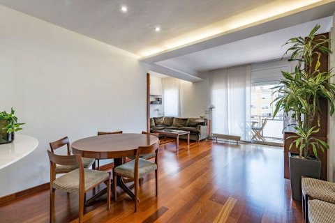 Huoneisto Barcelona, Espanja 3 makuuhuonetta, 121 m2 No. 184604
