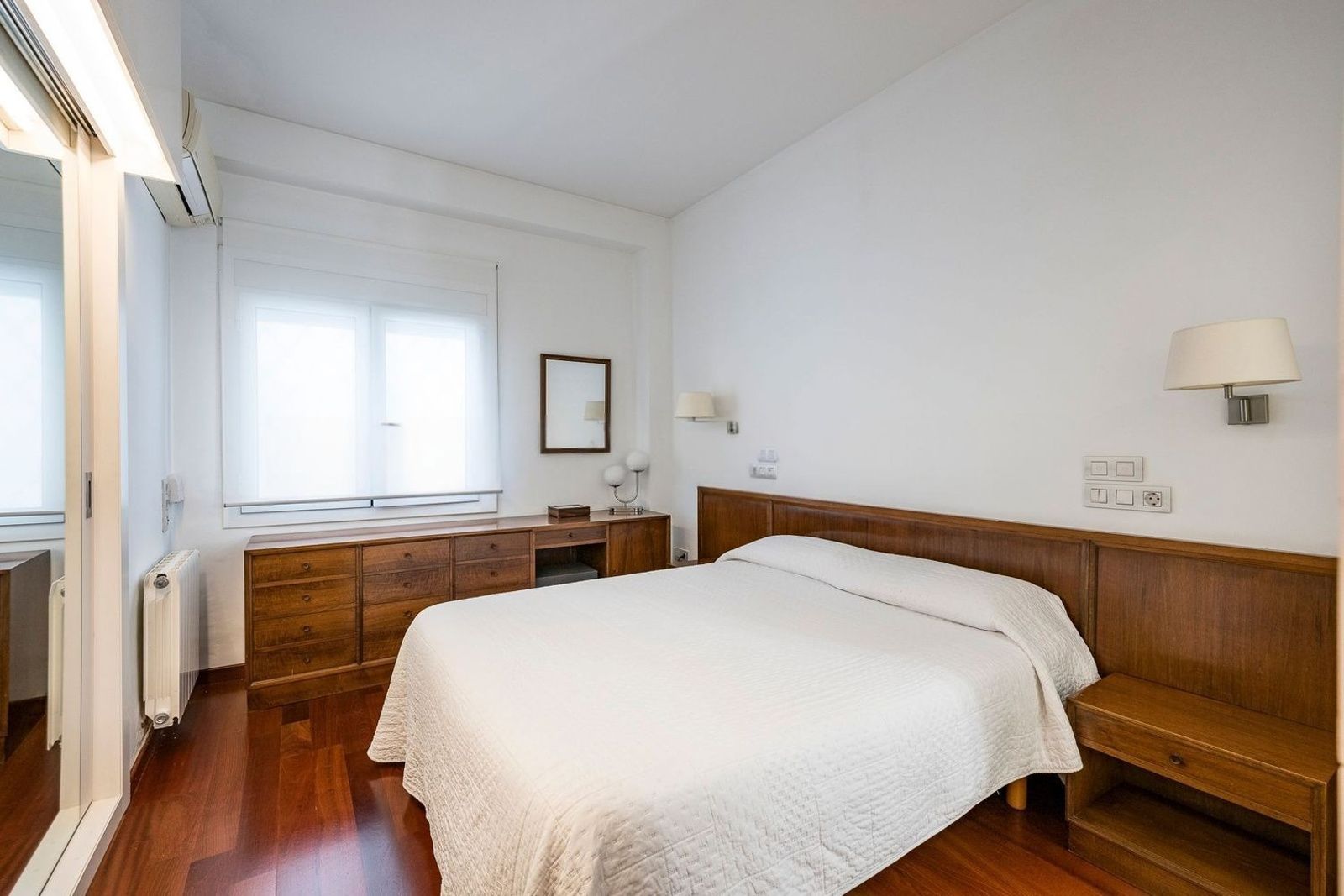 Apartamento en Barcelona, España 3 dormitorios, 121 m2 No. 184604