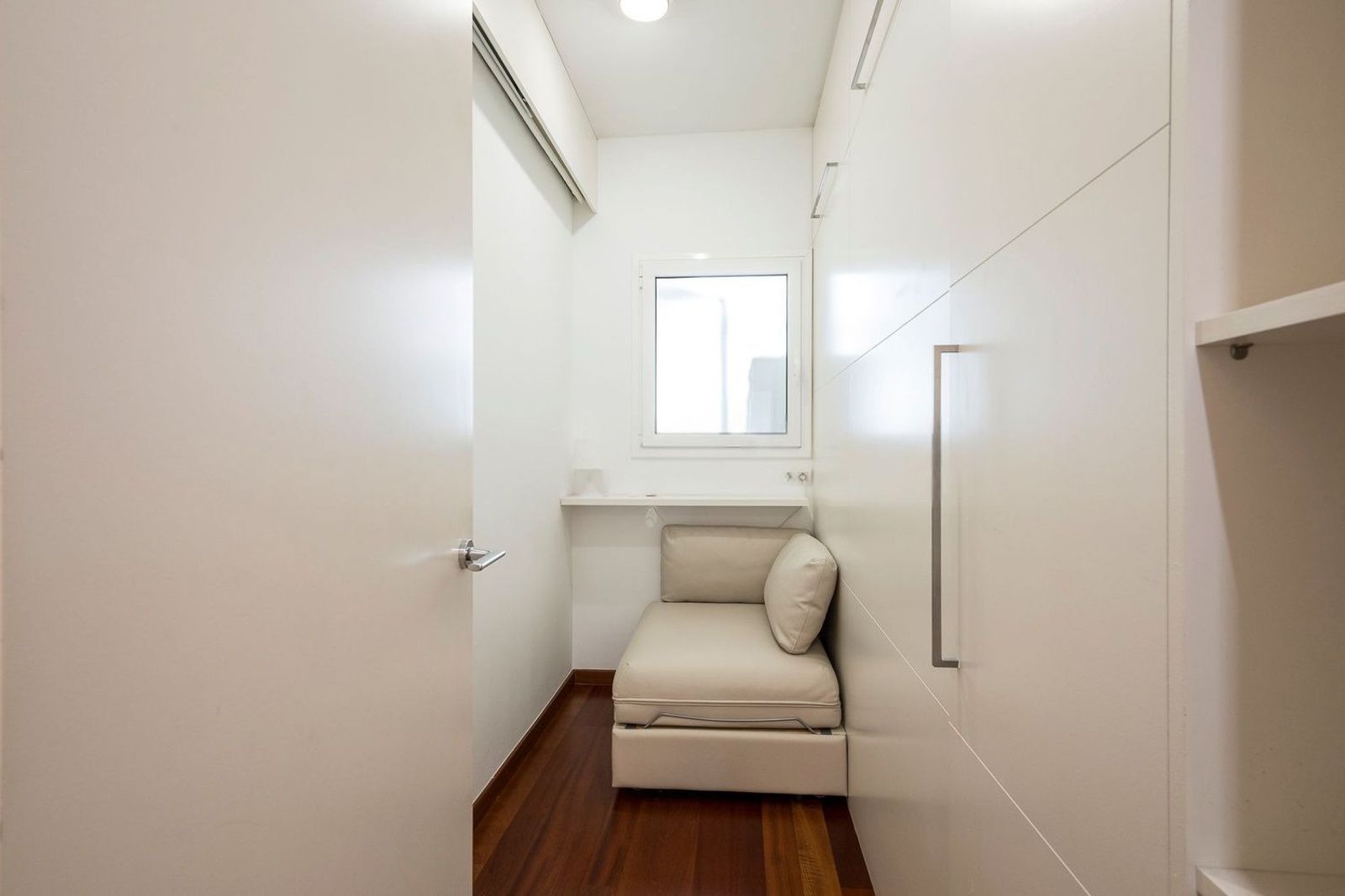 Apartamento en Barcelona, España 3 dormitorios, 121 m2 No. 184604