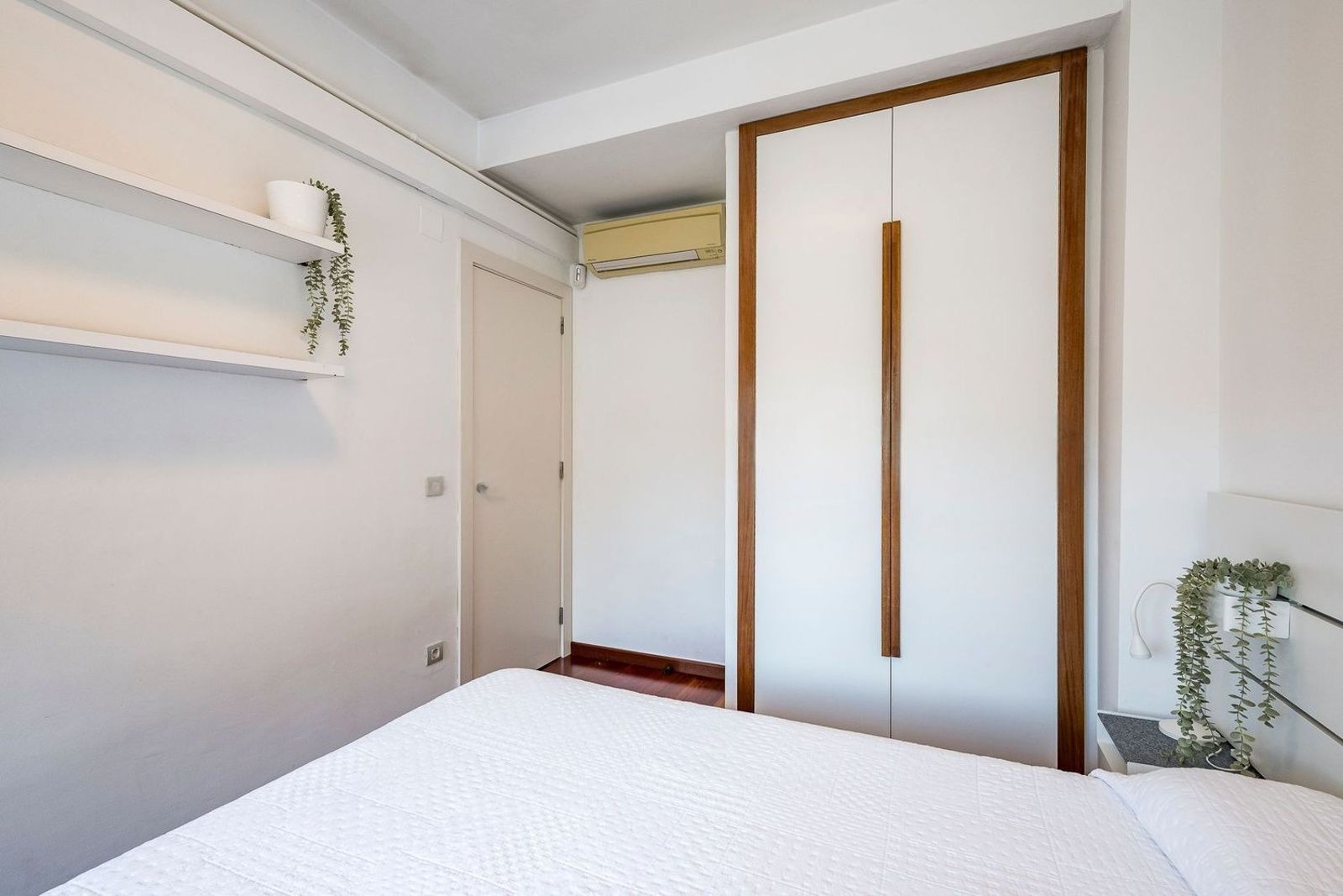 Apartamento en Barcelona, España 3 dormitorios, 121 m2 No. 184604