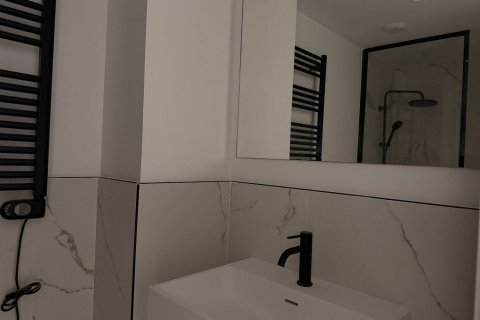 Apartamento en venta en Cerdanyola del Vallès, Barcelona, España 2 dormitorios, 97 m2 No. 184603 - foto 13