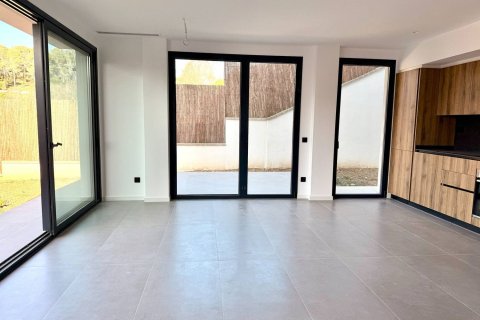 Apartamento en venta en Cerdanyola del Vallès, Barcelona, España 2 dormitorios, 97 m2 No. 184603 - foto 7