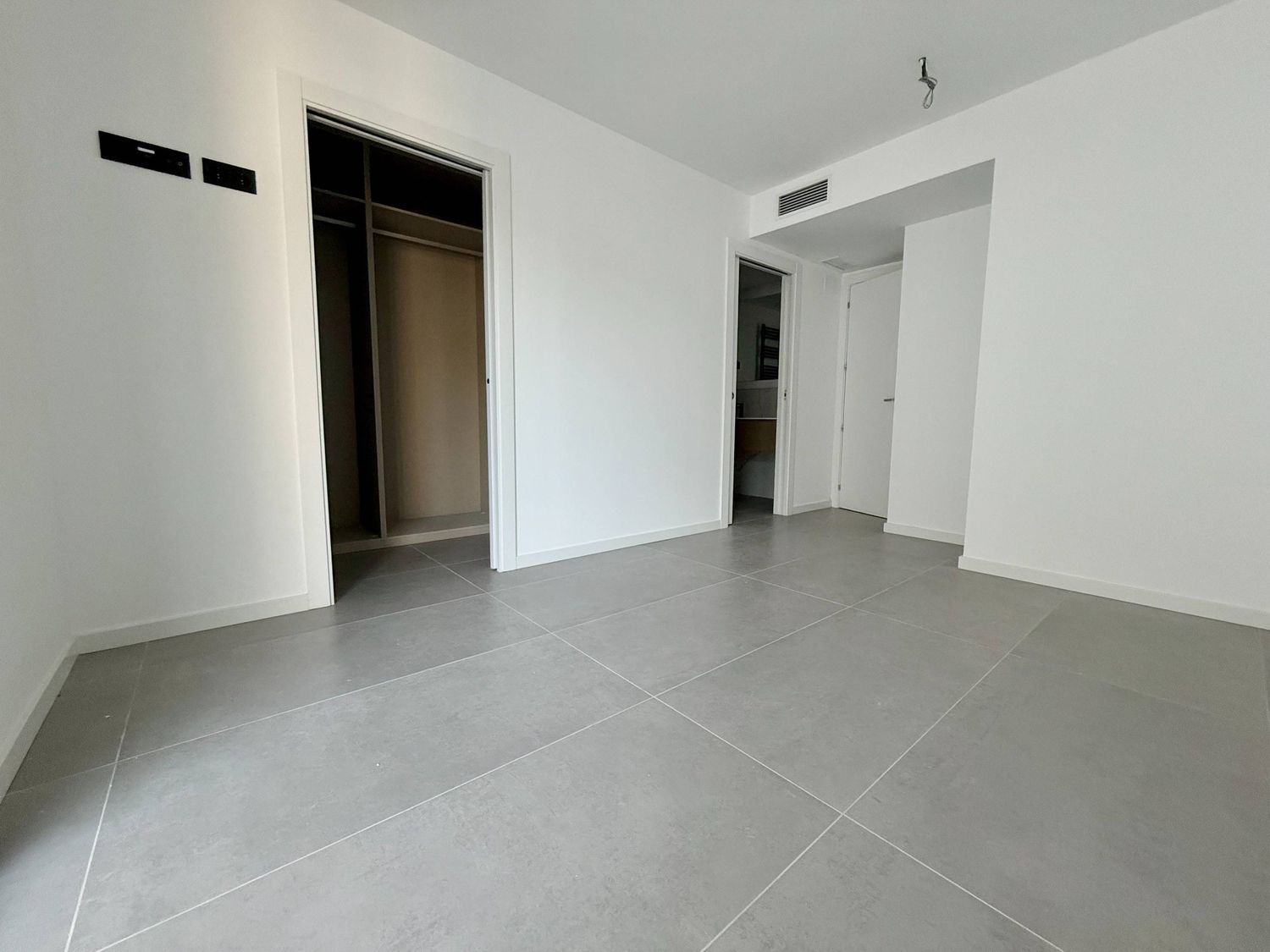 Apartamento en Cerdanyola del Vallès, Barcelona, España 2 dormitorios, 97 m2 No. 184603