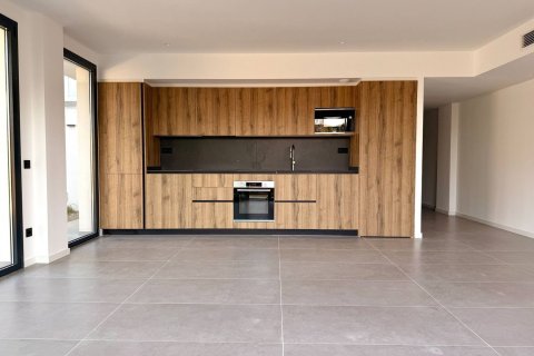 Apartamento en venta en Cerdanyola del Vallès, Barcelona, España 2 dormitorios, 97 m2 No. 184603 - foto 3