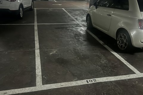 Pysäköinti myytävänä L'Hospitalet de Llobregat, Barcelona, Espanja , 8 m2 No. 186099 - kuva 5