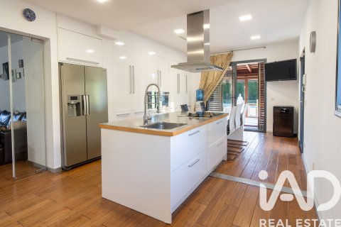 Lägenhet till salu i Sant Vicenc De Montalt, Barcelona, Spanien 6 sovrum, 557 kvm. Nr. 152399 - foto 15