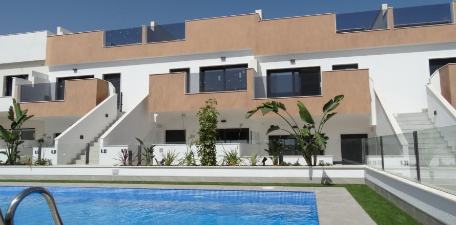 Bungalow i Pilar de la Horadada, Alicante, Spanien 2 sovrum, 86 kvm. Nr. 141811