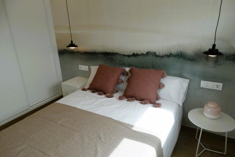 Bungalowi myytävänä Pilar de la Horadada, Alicante, Espanja, 2 makuuhuonetta, 83 m2 No. 141809 - kuva 21