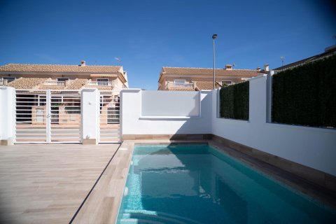 Townhouse for sale in San Javier, Murcia, Spain 3 bedrooms, 124 sq.m. No. 161265 - photo 2