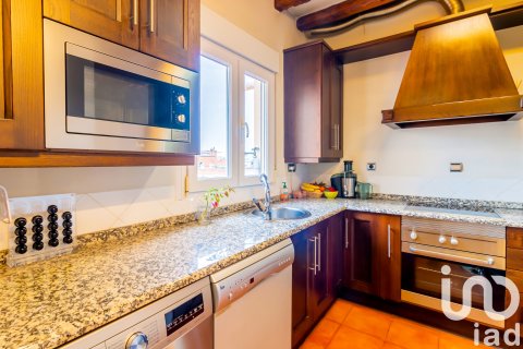 Продажа пентхауса в Мадрид, Испания 1 спальня, 55м2 №153553 - фото 27