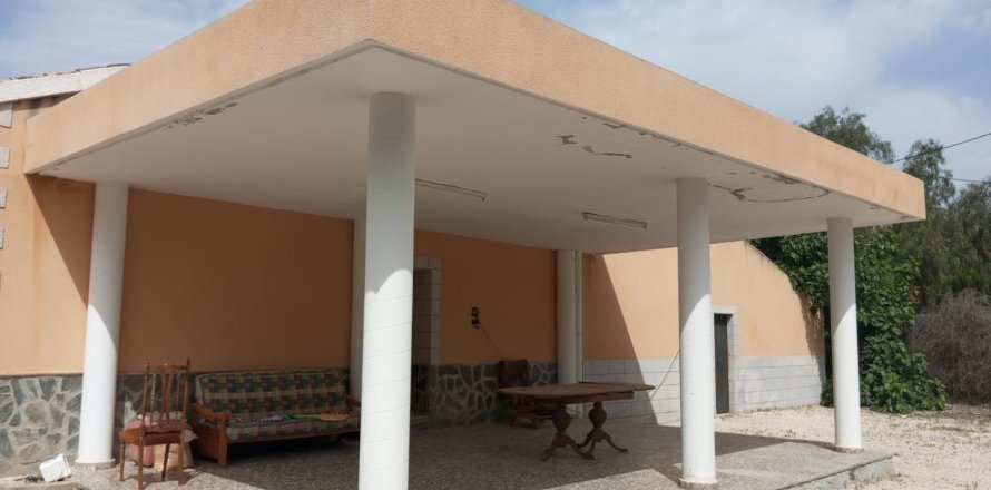 Finca in Redovan, Alicante, Spanien 2 Schlafzimmer, 240 m2 Nr. 189625