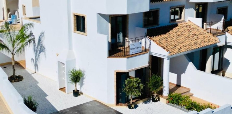 Townhouse à Cox, Alicante, Espagne 3 chambres, 195 m2 No. 189629