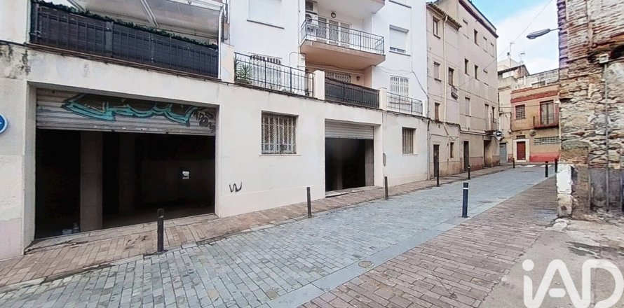 Proprietà commerciale a Reus, Tarragona, Spagna 3 camere da letto, 355 mq. N° 185343