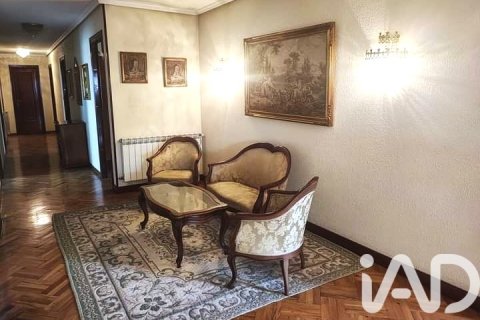 Wohnung zum Verkauf in La Baneza, Leon, Spanien 6 Schlafzimmer, 190 m2 Nr. 185345 - Foto 3