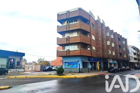 Apartment in La Baneza, Leon, Spain 6 bedrooms, 190 sq.m. No. 185345