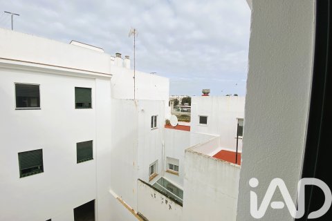 Apartment for sale in Chiclana de la Frontera, Cadiz, Spain 1 bedroom, 57 sq.m. No. 185344 - photo 20