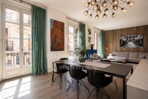 Apartment à vendre à Barcelona, Espagne, 2 chambres, 121 m2 No. 178645 - photo 9