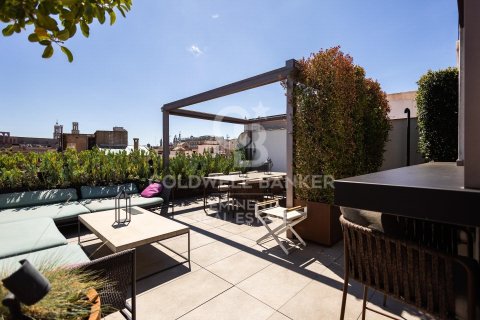 Apartment à Barcelona, Espagne 2 chambres, 121 m2 No. 178645