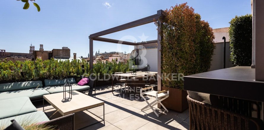 Apartment à Barcelona, Espagne 2 chambres, 121 m2 No. 178645