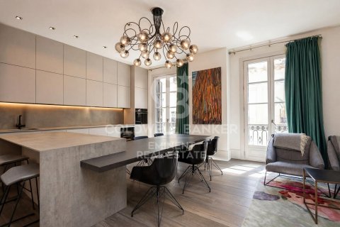 Apartment à vendre à Barcelona, Espagne, 2 chambres, 121 m2 No. 178645 - photo 12