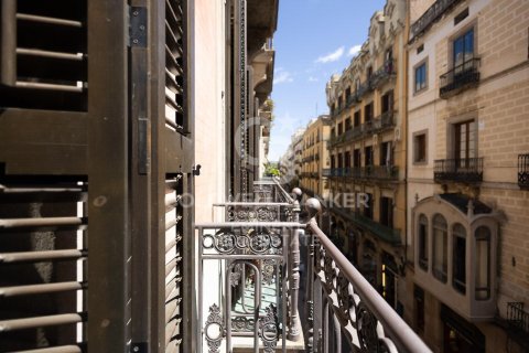 Apartment à vendre à Barcelona, Espagne, 2 chambres, 121 m2 No. 178645 - photo 18
