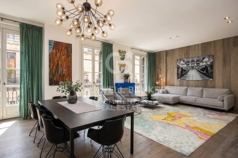 Apartment à vendre à Barcelona, Espagne, 2 chambres, 121 m2 No. 178645 - photo 5
