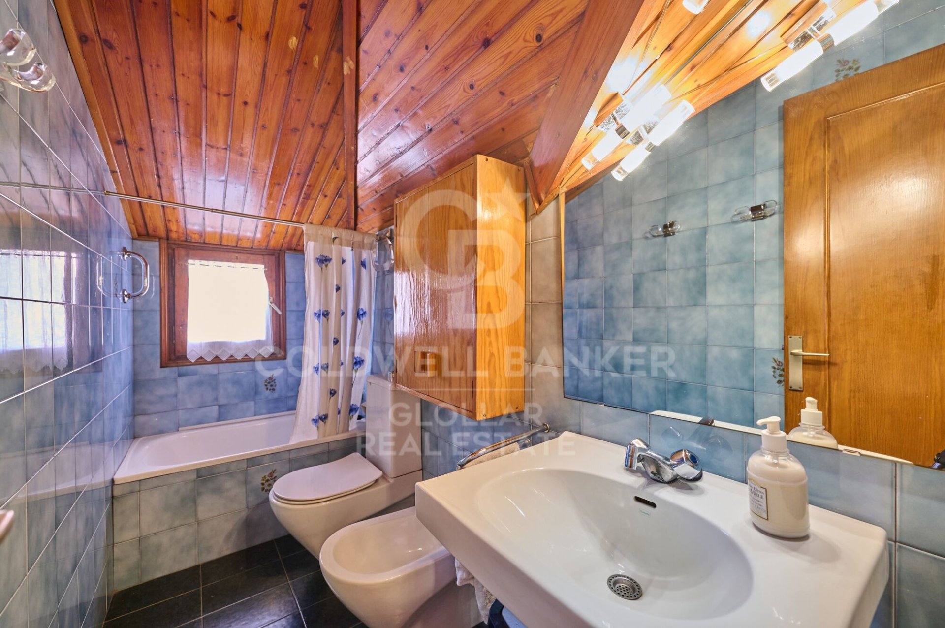Apartamento en Gerona, España 74 m2 No. 178644