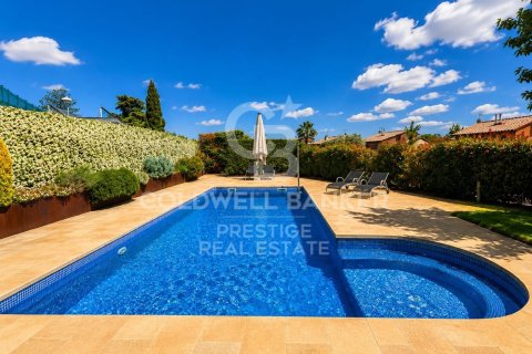 Villa à vendre à La Garriga, Barcelona, Espagne, 4 chambres, 646 m2 No. 178642 - photo 3