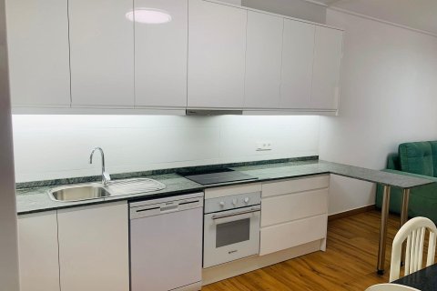 Apartment for sale in Torrevieja, Alicante, Spain 2 bedrooms, 130 sq.m. No. 188930 - photo 13