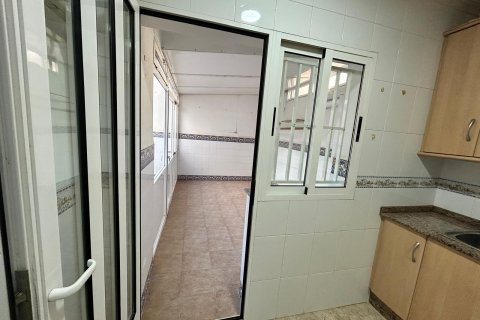 Casa adosada en venta en Los Alcázares, Murcia, España 4 dormitorios, 200 m2 No. 188929 - foto 13