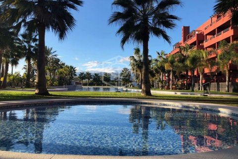 Продажа коммерческой недвижимости в Пуэрто-де-ла-Крус, Тенерифе, Испания 107 спален, 7000м2 №146297 - фото 1