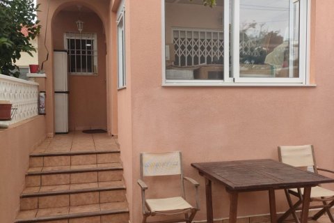Bungalow for sale Torrevieja, Alicante, Spain 2 bedrooms, 60 sq.m. No. 104388 - photo 1