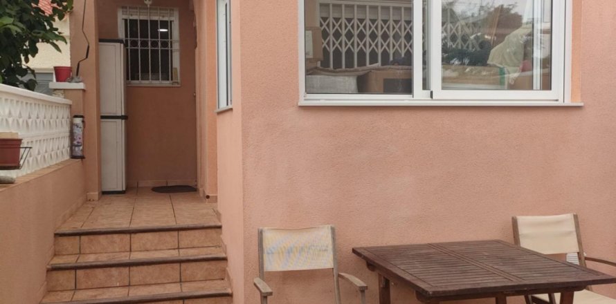 Bungalow Torrevieja, Alicante, Spain 2 bedrooms, 60 sq.m. No. 104388