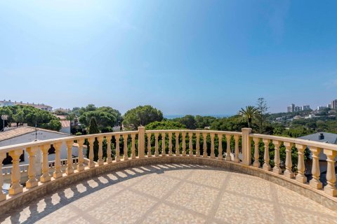 Villa for sale in Alicante, Spain 4 bedrooms, 280 sq.m. No. 189616 - photo 23