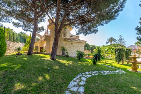 Villa for sale in Alicante, Spain 4 bedrooms, 280 sq.m. No. 189616 - photo 30