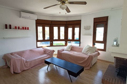 Villa for sale in Algorfa, Alicante, Spain 3 bedrooms, 141 sq.m. No. 189621 - photo 4