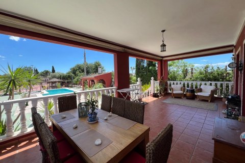 Finca for sale in Dolores, Alicante, Spain 4 bedrooms, 200 sq.m. No. 189618 - photo 4