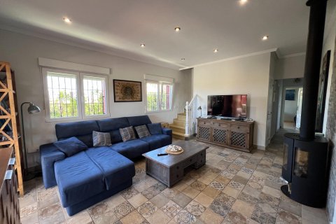 Finca for sale in Dolores, Alicante, Spain 4 bedrooms, 200 sq.m. No. 189618 - photo 17