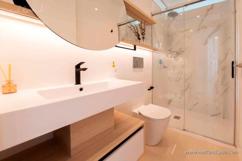 Kaupunkipientalo myytävänä Rojales, Alicante, Espanja, 3 makuuhuonetta, 111 m2 No. 139688 - kuva 11