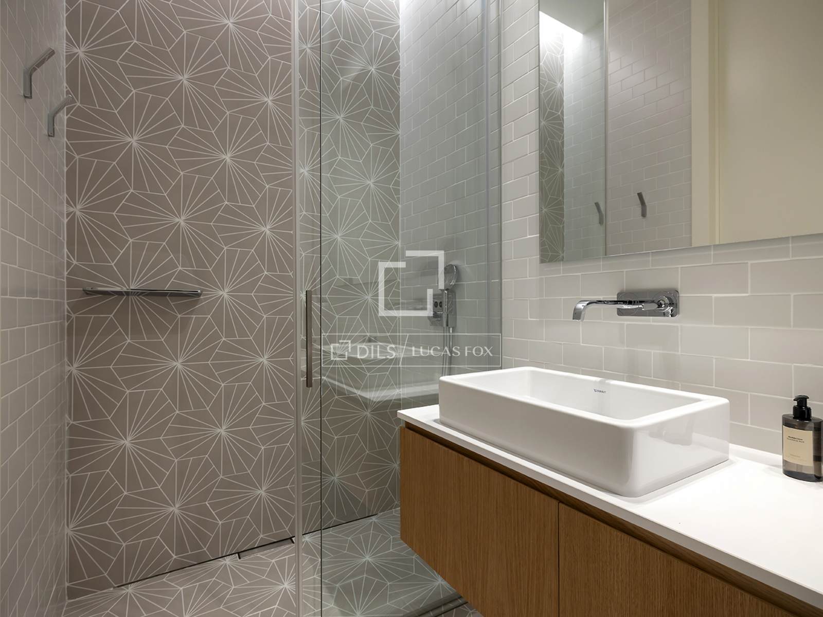 Apartment à Barcelona, Espagne 2 chambres, 152 m2 No. 164629