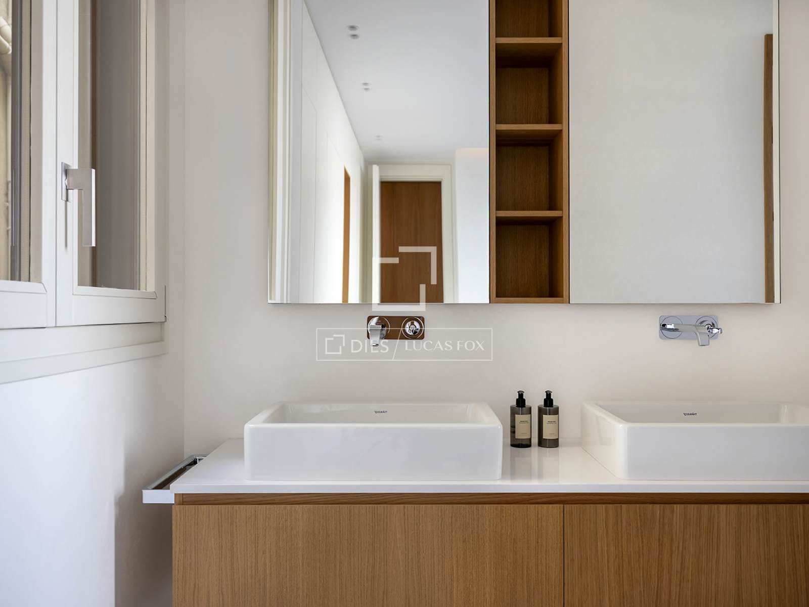 Apartment à Barcelona, Espagne 2 chambres, 152 m2 No. 164629