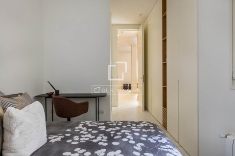 Apartment à vendre à Barcelona, Espagne, 2 chambres, 152 m2 No. 164629 - photo 25