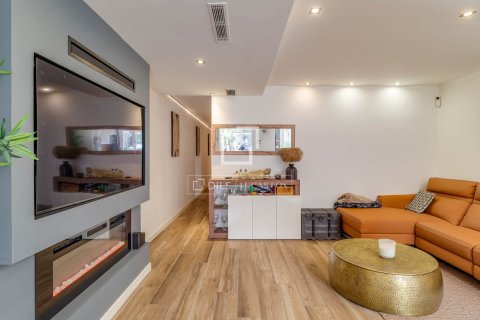 Apartment à vendre à Barcelona, Espagne, 2 chambres, 69 m2 No. 164631 - photo 4