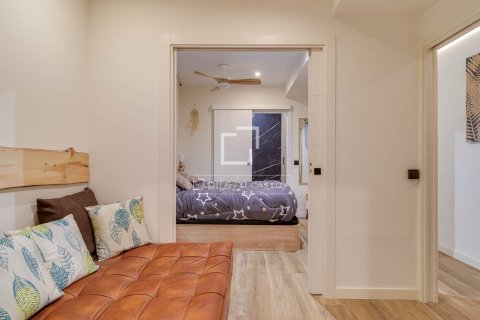 Apartment à vendre à Barcelona, Espagne, 2 chambres, 69 m2 No. 164631 - photo 19