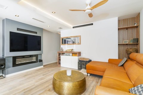 Apartment à vendre à Barcelona, Espagne, 2 chambres, 69 m2 No. 164631 - photo 16