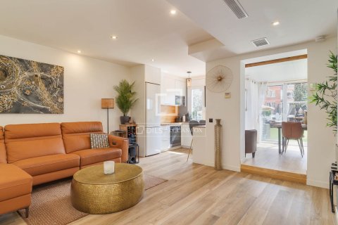 Apartment à vendre à Barcelona, Espagne, 2 chambres, 69 m2 No. 164631 - photo 3