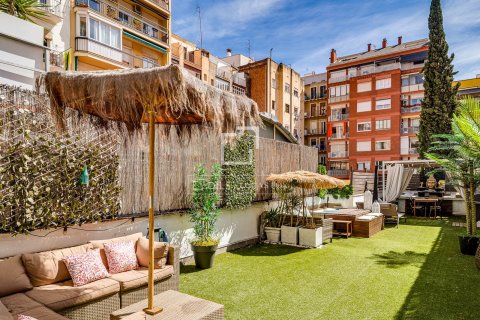 Apartment à Barcelona, Espagne 2 chambres, 69 m2 No. 164631