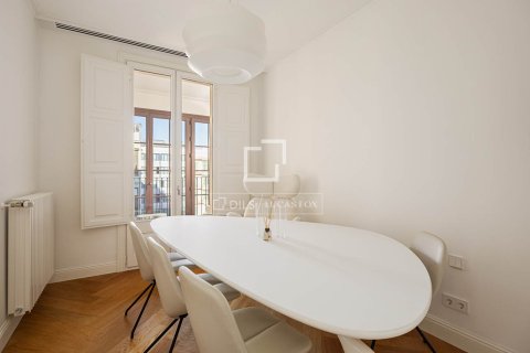 Продажа квартиры в Барселона, Испания 3 спальни, 190м2 №164628 - фото 21