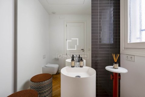 Продажа квартиры в Барселона, Испания 3 спальни, 190м2 №164628 - фото 16