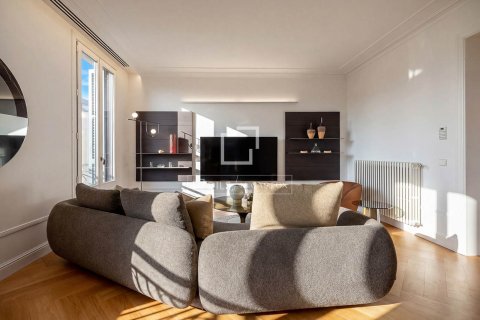 Продажа квартиры в Барселона, Испания 3 спальни, 190м2 №164628 - фото 4